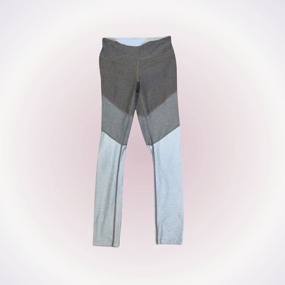 Outdoor Voices neutral tan and white chevron athleisure  compression leggings |